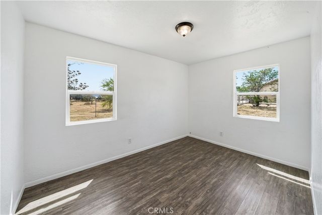 9047 10th, Hesperia, CA 92345