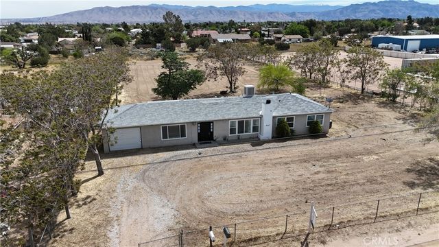 9047 10th, Hesperia, CA 92345