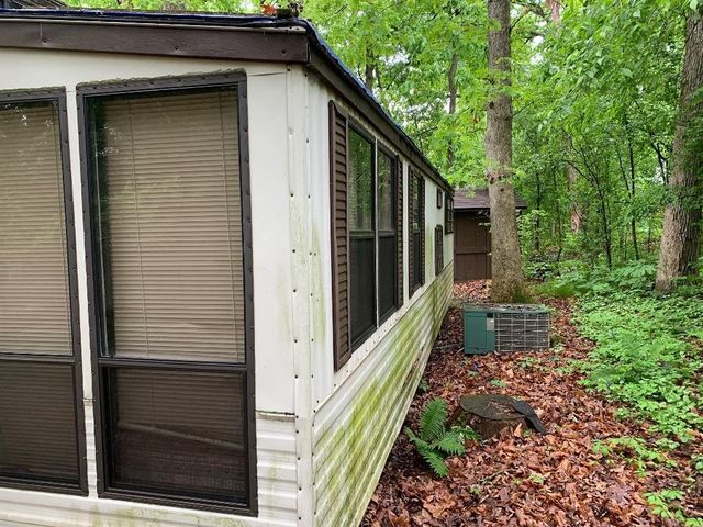221 Skyway Drive, Edgerton, WI 53534