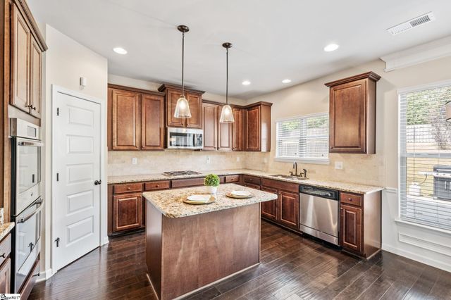 16 Verdana Court, Simpsonville, SC 29680