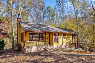 102 Blossom Court, Westminster, SC 29693