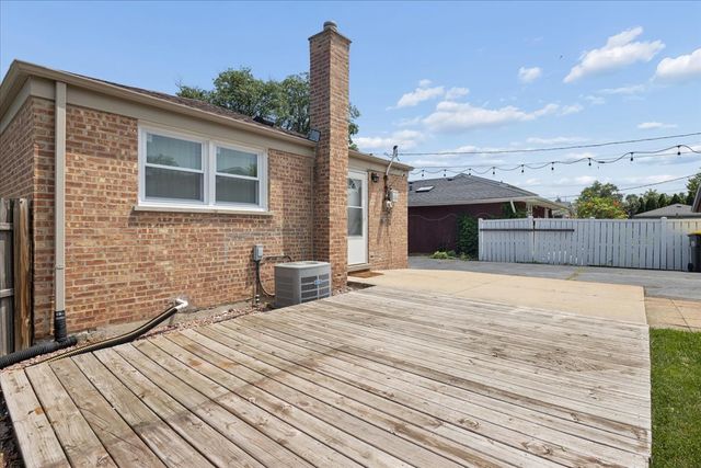 11004 Menard Avenue, Chicago Ridge, IL 60415