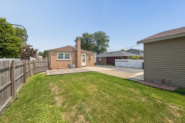 11004 Menard Avenue, Chicago Ridge, IL 60415