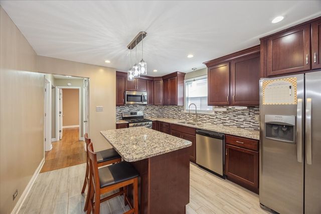 11004 Menard Avenue, Chicago Ridge, IL 60415
