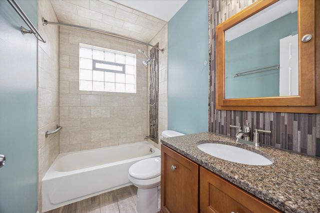 11004 Menard Avenue, Chicago Ridge, IL 60415