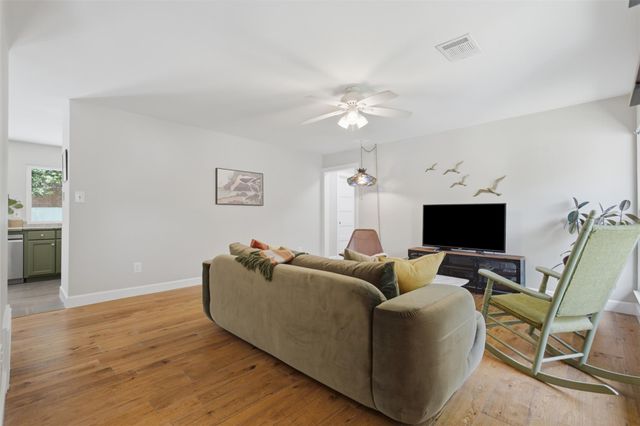 5307 King Henry DR, Austin, TX 78724