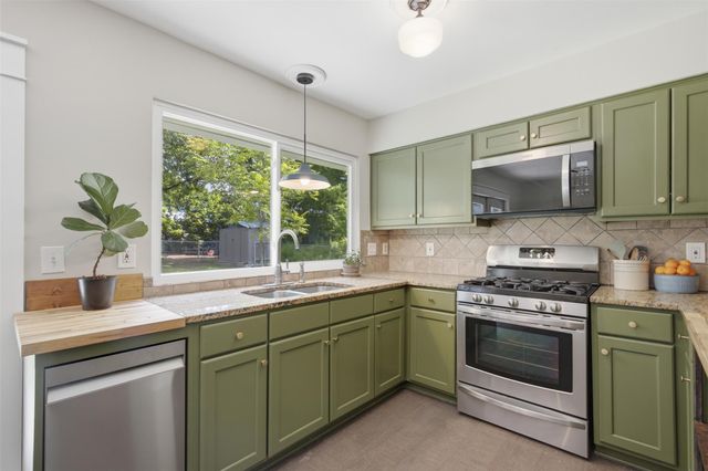 5307 King Henry DR, Austin, TX 78724
