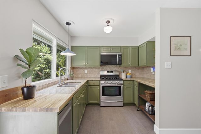 5307 King Henry DR, Austin, TX 78724