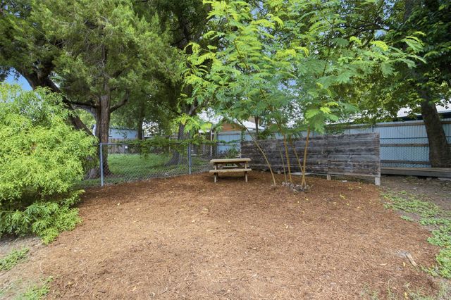5307 King Henry DR, Austin, TX 78724