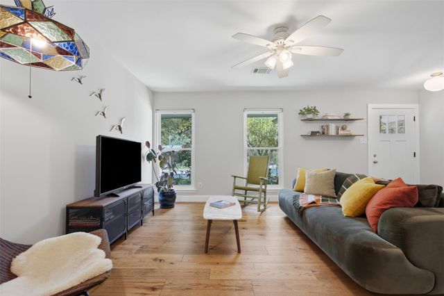 5307 King Henry DR, Austin, TX 78724