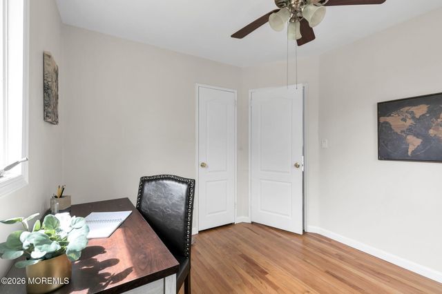 12 Karyn Terrace E, Middletown, NJ 07748