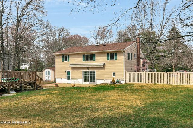 12 Karyn Terrace E, Middletown, NJ 07748