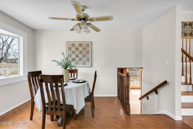 12 Karyn Terrace E, Middletown, NJ 07748