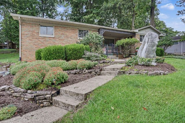 385 Kemper Avenue, Lancaster, OH 43130