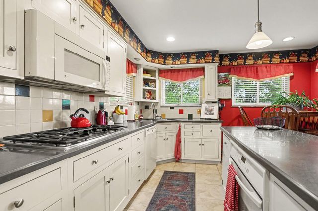 385 Kemper Avenue, Lancaster, OH 43130
