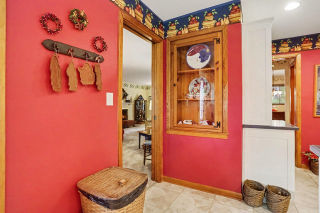 385 Kemper Avenue, Lancaster, OH 43130