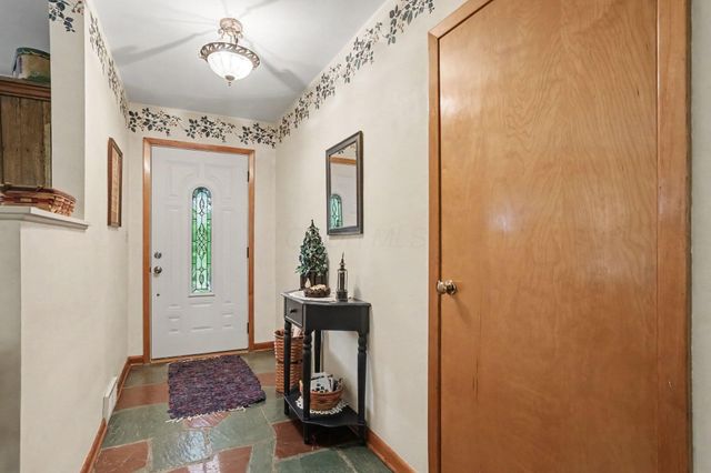 385 Kemper Avenue, Lancaster, OH 43130