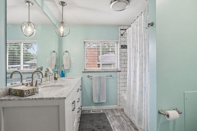 385 Kemper Avenue, Lancaster, OH 43130