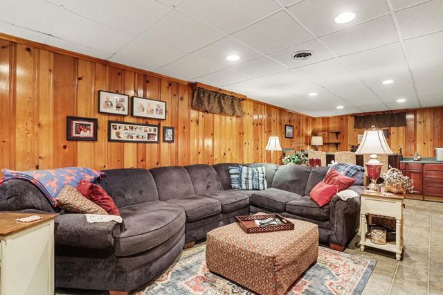 385 Kemper Avenue, Lancaster, OH 43130