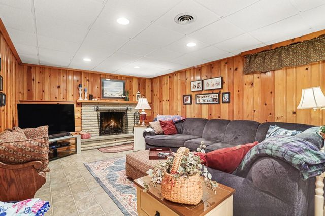 385 Kemper Avenue, Lancaster, OH 43130