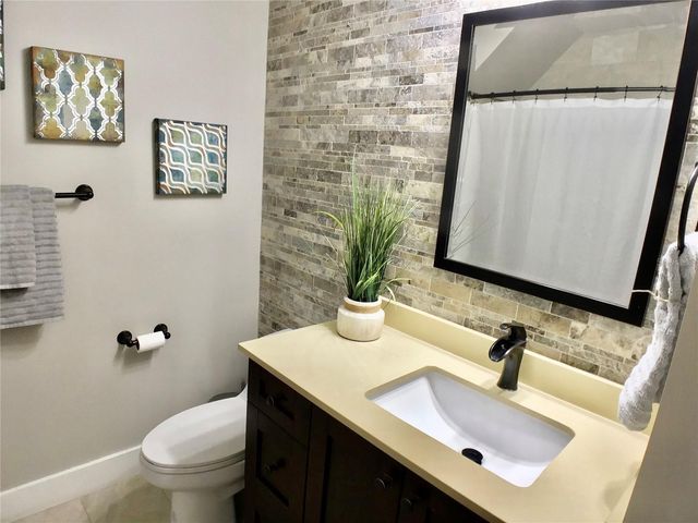 3809 W VASCONIA STREET, Tampa, FL 33629