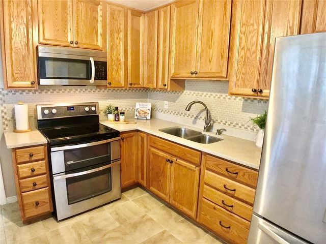 3809 W VASCONIA STREET, Tampa, FL 33629