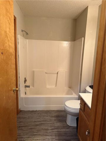 704 Hillcrest Street, Pleasant Hill, MO 64080