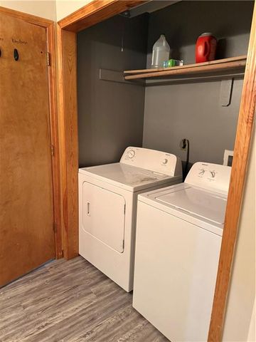 704 Hillcrest Street, Pleasant Hill, MO 64080