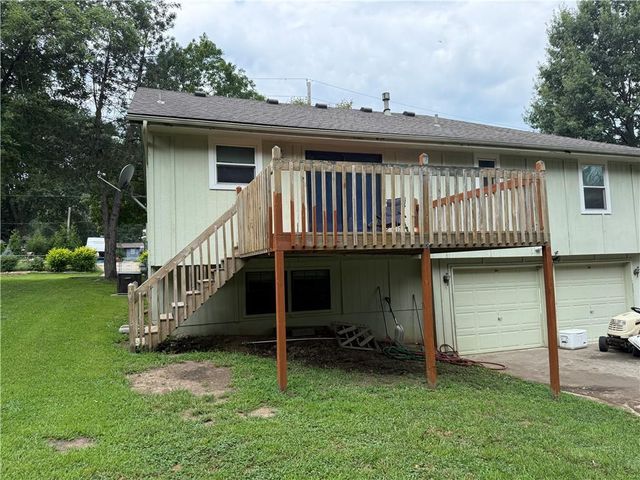 704 Hillcrest Street, Pleasant Hill, MO 64080