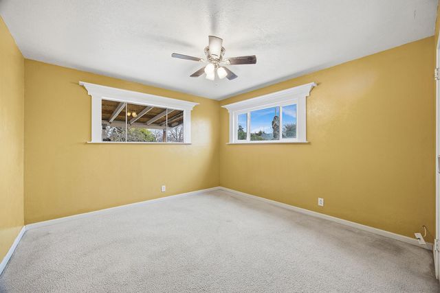 683 N Villa Avenue, Dinuba, CA 93618