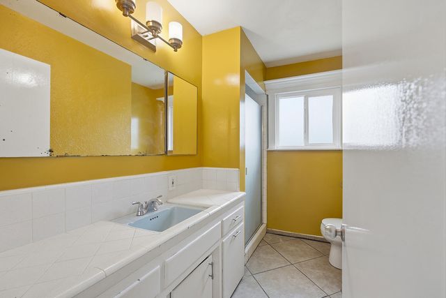 683 N Villa Avenue, Dinuba, CA 93618