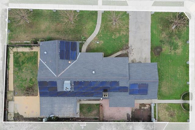 683 N Villa Avenue, Dinuba, CA 93618