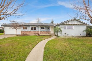 683 N Villa Avenue, Dinuba, CA 93618