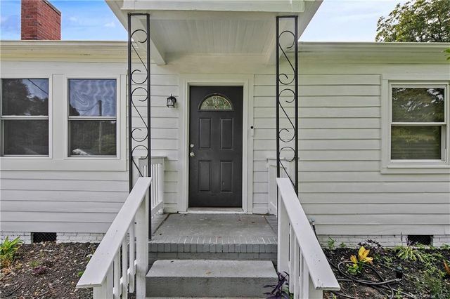 128 W Circle Court, Fayetteville, NC 28301