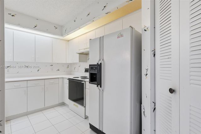13701 SW 12th Street 311A, Pembroke Pines, FL 33027