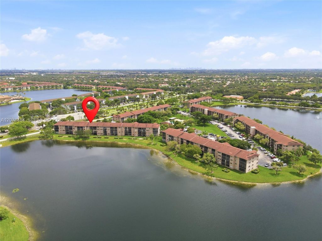 13701 SW 12th Street 311A, Pembroke Pines, FL 33027