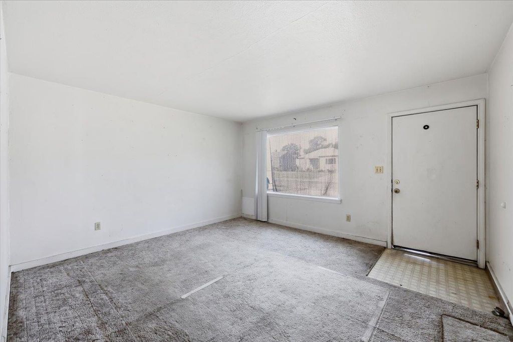 1828 N Nelson St, Spokane, WA 99207 photo 3
