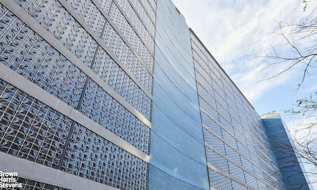 2400 Johnson Ave Apt 12F, New York City, NY 10463