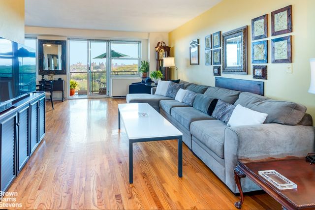 2400 Johnson Ave Apt 12F, New York City, NY 10463
