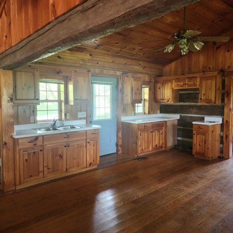 145 Mrs Gower Rd, Lawrenceburg, TN 38464