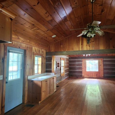 145 Mrs Gower Rd, Lawrenceburg, TN 38464
