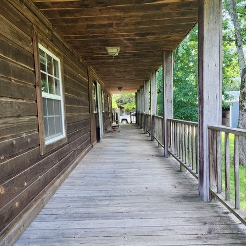 145 Mrs Gower Rd, Lawrenceburg, TN 38464