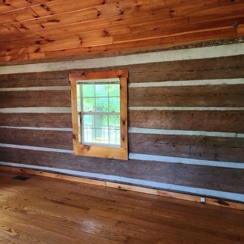 145 Mrs Gower Rd, Lawrenceburg, TN 38464