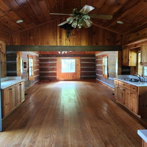 145 Mrs Gower Rd, Lawrenceburg, TN 38464