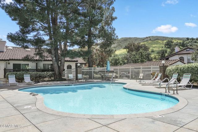 5473 Spanish Oak Lane G, Oak Park, CA 91377