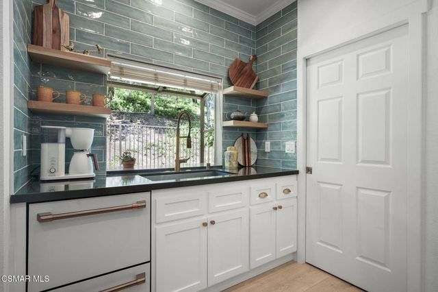 5473 Spanish Oak Lane G, Oak Park, CA 91377