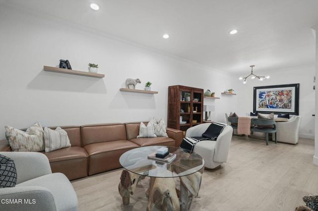 5473 Spanish Oak Lane G, Oak Park, CA 91377