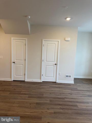 777 PLATINUM DR, Phoenixville, PA 19460