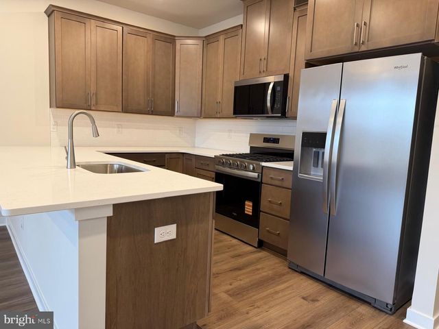 777 PLATINUM DR, Phoenixville, PA 19460