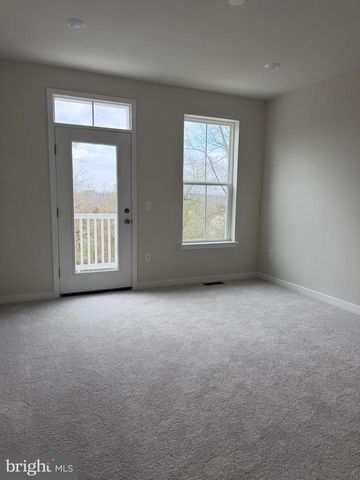 777 PLATINUM DR, Phoenixville, PA 19460